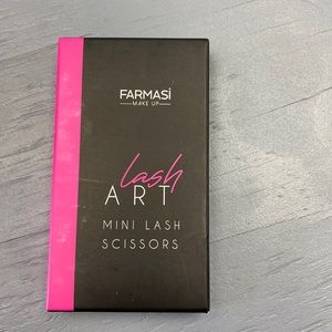 Love these! Easy to use while cutting my lashes ( false ones ) !
